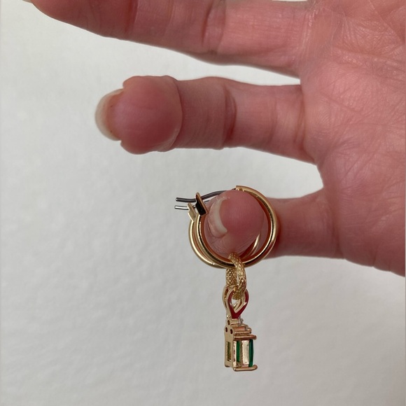 New Vanessa Mooney THE FORBIDDEN EARRINGS EMERALD - Picture 4 of 7